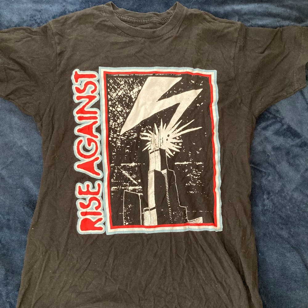Rise against band shirt